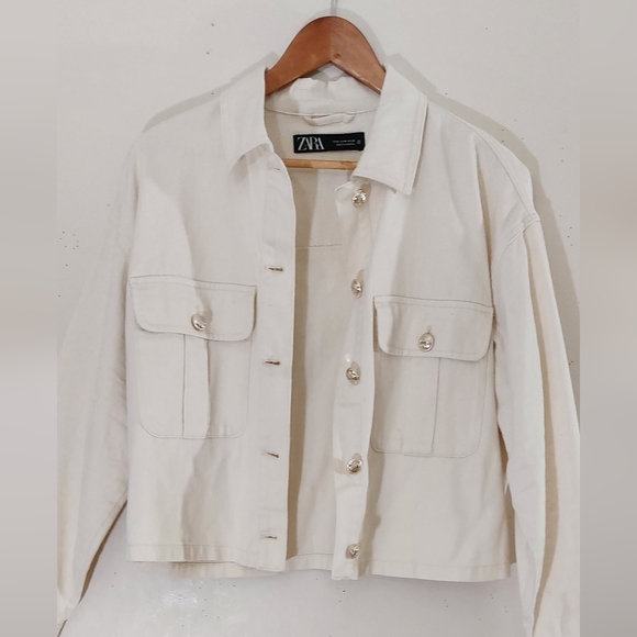 Zara Ecru-White Jean Jacket with Gold Button Detail - Picture 7 of 7